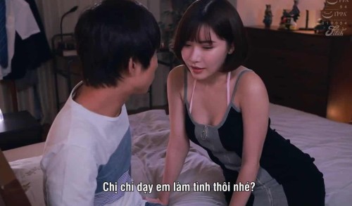 Cô chị kế dâm đãng Eimi Fukada dạy cậu em trai cách làm tình